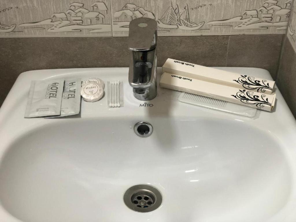 耶烈万 California Boutique酒店 外观 照片