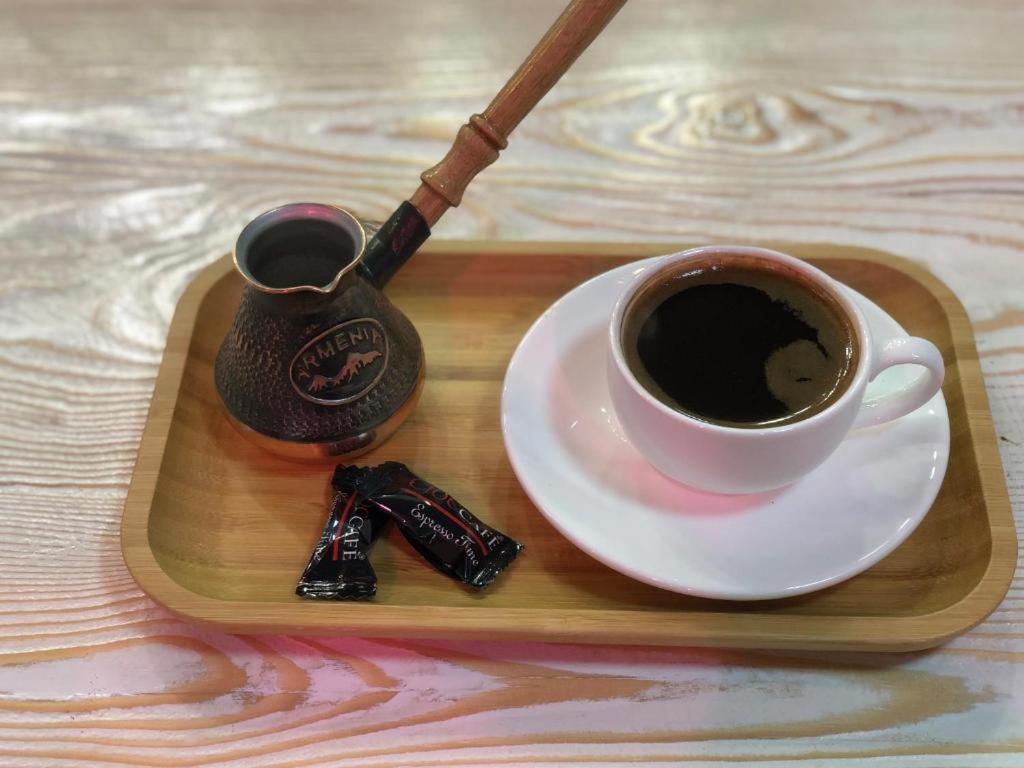 耶烈万 California Boutique酒店 外观 照片